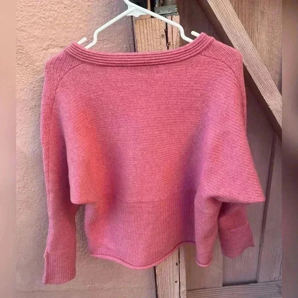 Aritzia Wilfred Free Pink Belgard Merino Wool Sweater - Picture 5 of 5